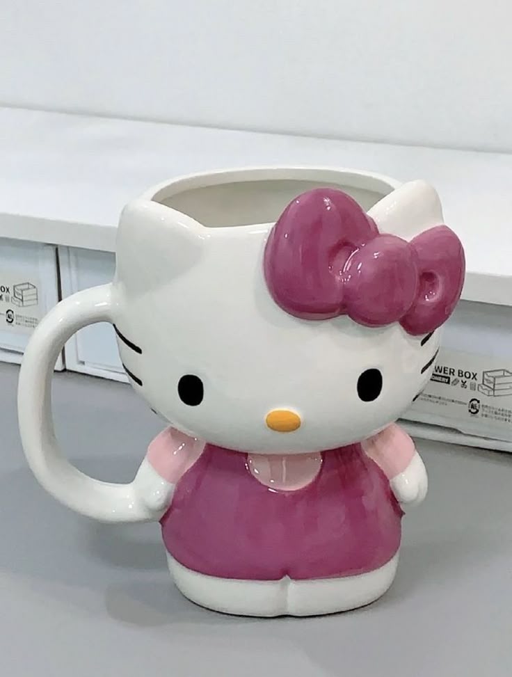 KITTY MUG